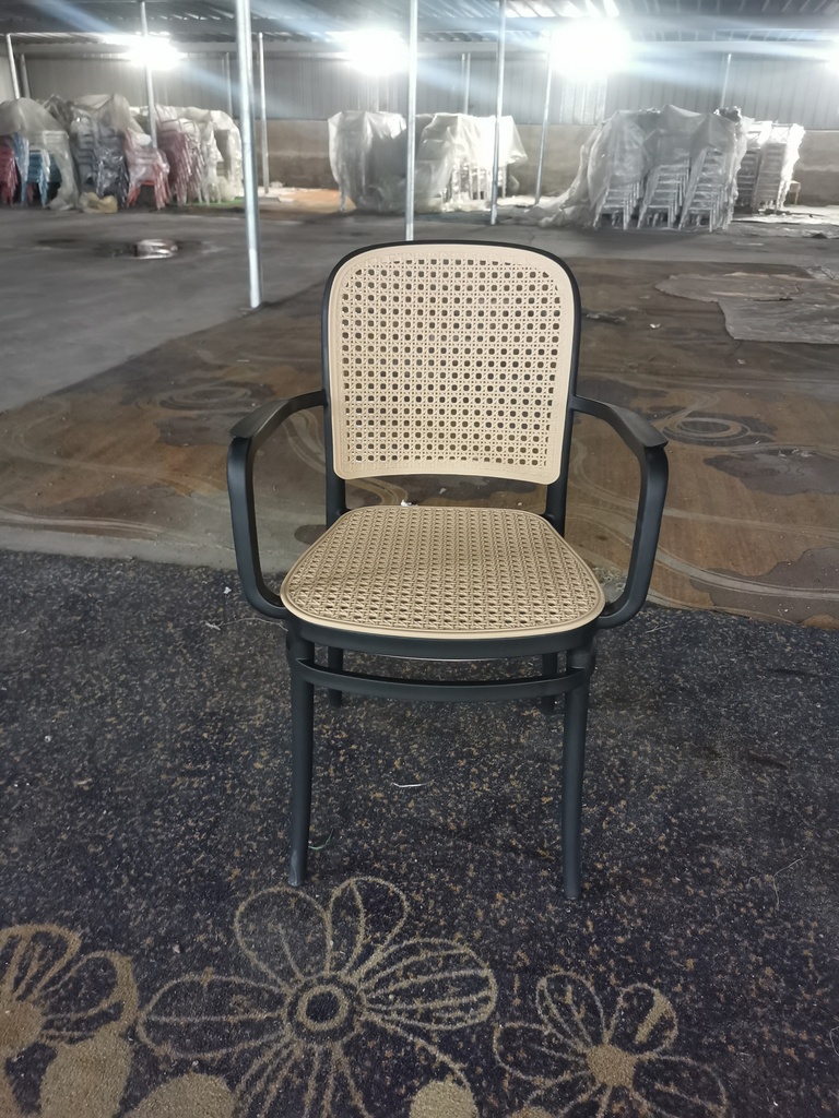 SILLA Cross #1 Con Brazo COMEDOR - NEGRO Y AMARILLO