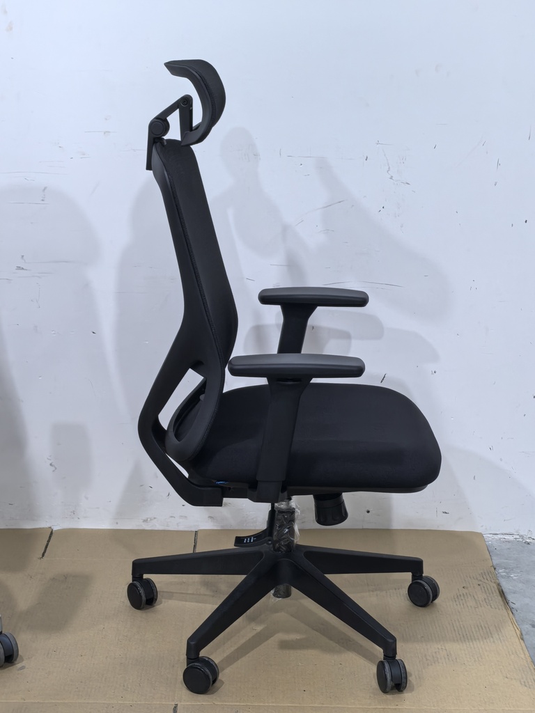 SILLA DE OFICINA EJECUTIVA HOWARD 6239A (TODA NEGRA)