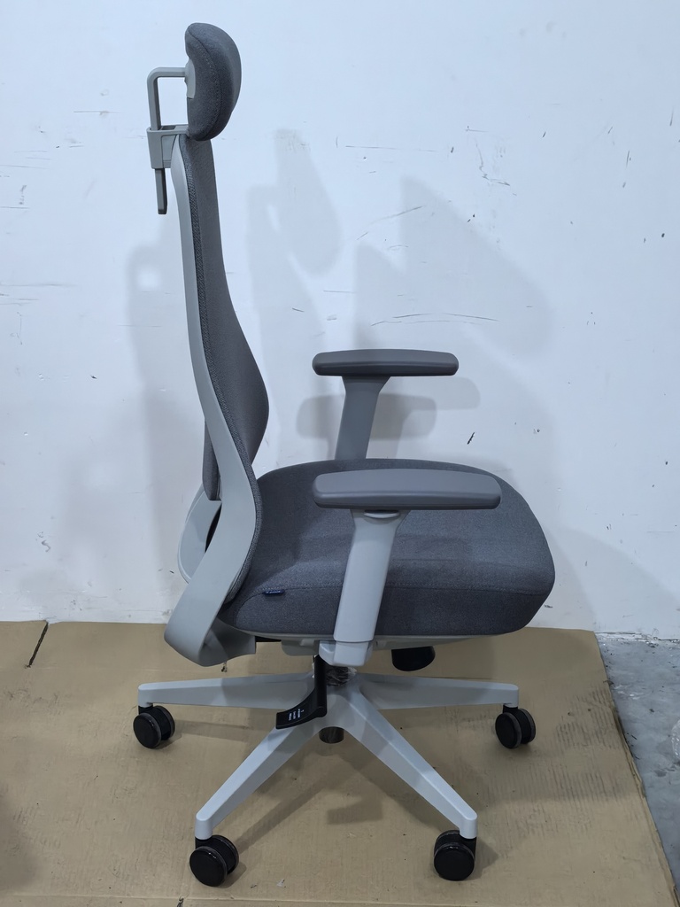 SILLA DE OFICINA EJECUTIVA CASSIAN CON CABECERA（TODA GRIS）