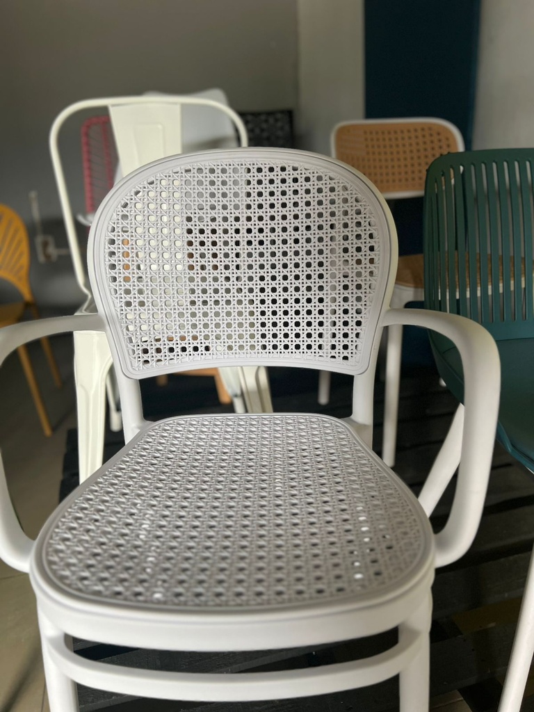 SILLA CROSS BLANCA COMEDOR CON BRAZOS