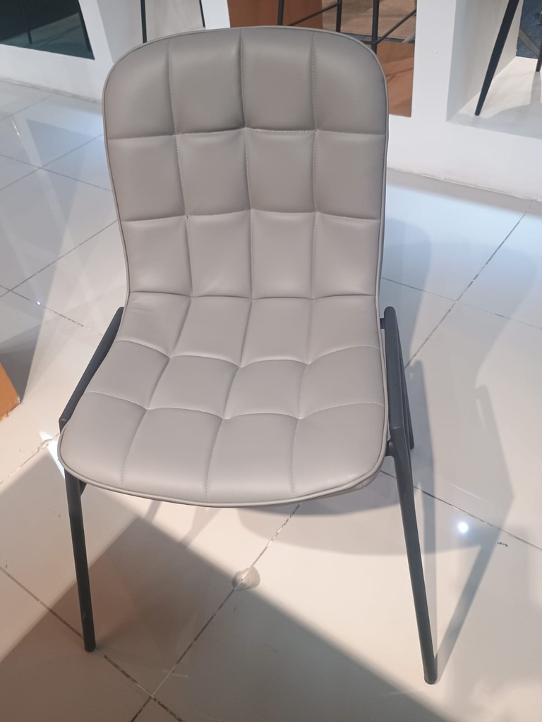 SILLA COMEDOR RAVEN GRIS (60x62x82.5x47CM)