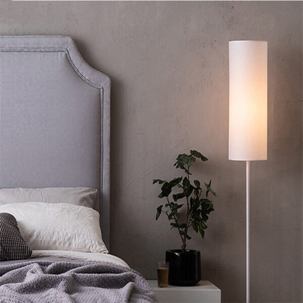 KIRA - LAMPARA DE PISO (BLANCA).jpg