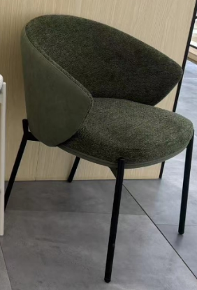 SILLA NANTES VERDE , PATAS NEGRAS, PARA COMEDOR