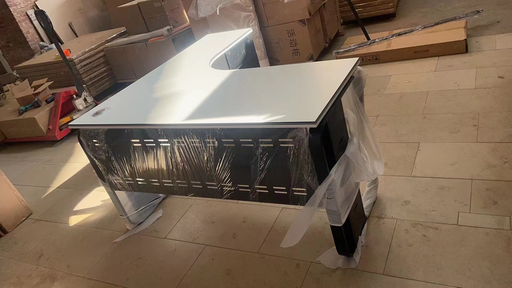 [ODFC36] ESCRITORIO EJECUTIVO EN L SM140 PLATAFORMA BLANCO Y PATAS NEGRO(120x140x75CM)